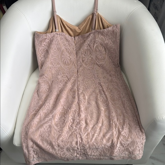 Dress The Population Elegant Pink Lace Dress - Picture 6 of 6